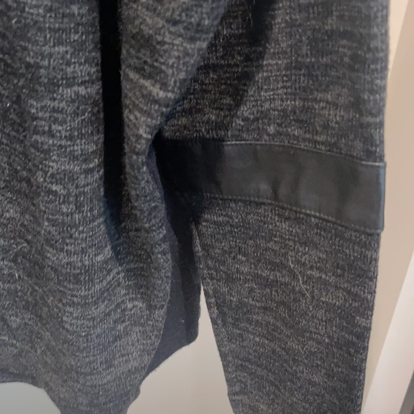 Vero Moda Sweater - Picture 2 of 3